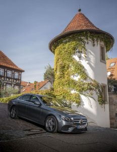 Mercedes-Benz E 300 e 2019 гибрид седан
